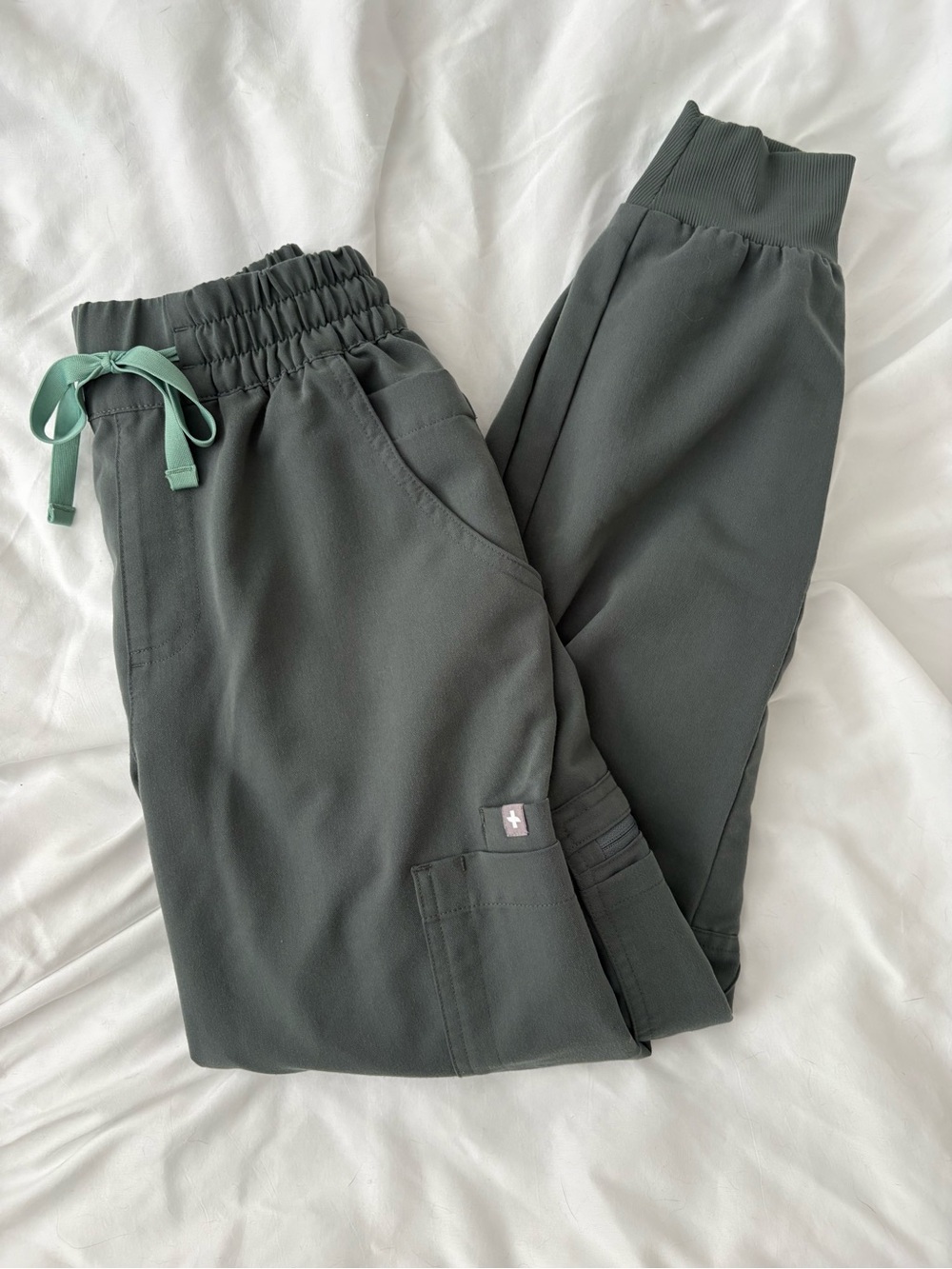 Figs Bonsai High Waisted Uman Scrub Bottoms